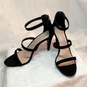 Kelly & Katie Black KK CLEO Heels Black 7.5M in Original Box
